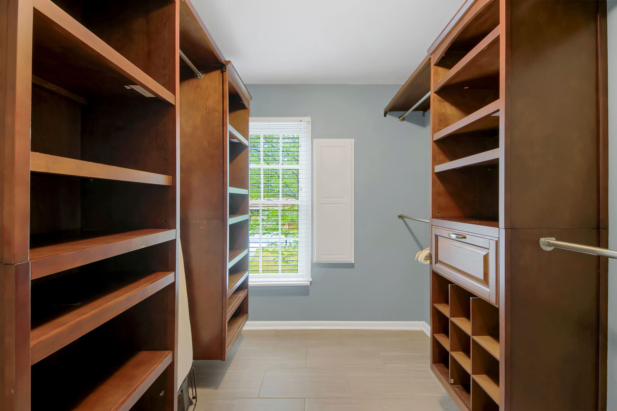 Third bedroom — perfect for guests or office